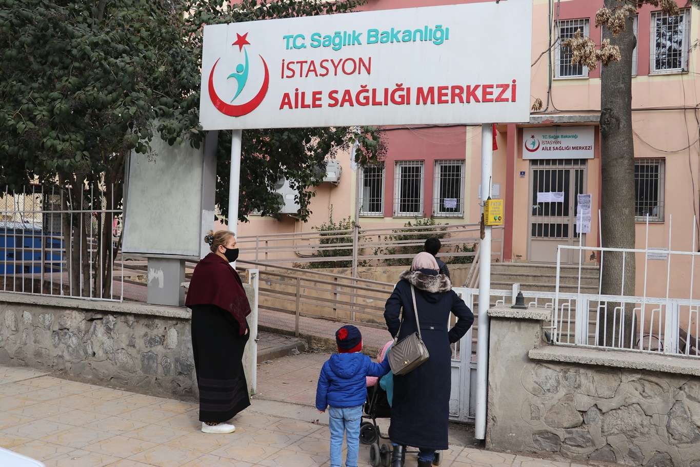 Aile hekimleri iş bırakınca Aile Sağlığı Merkezleri kapalı kaldı Aile hekimleri iş bırakınca Aile Sağlığı Merkezleri kapalı kaldı